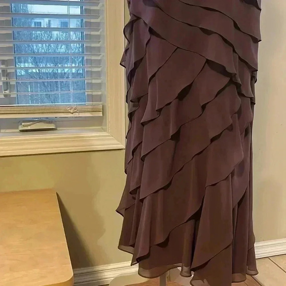 [16] Jacques Vert Plum Ruffled Layer Sleeveless  Dress - Picture 3 of 13